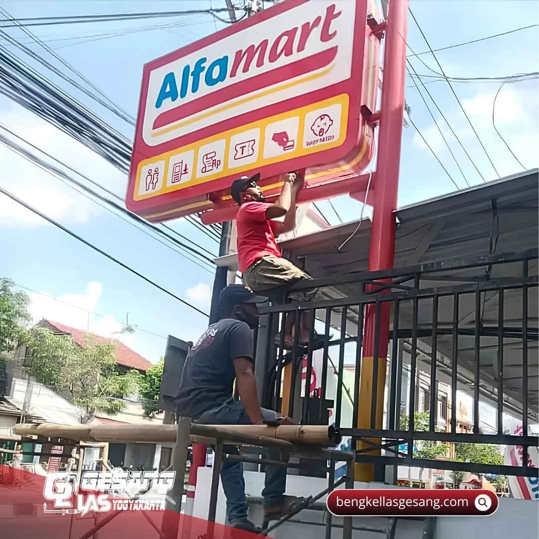 Pemasangan Neon Box